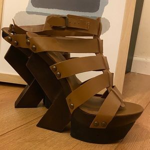 United Nude Tan Wedge
